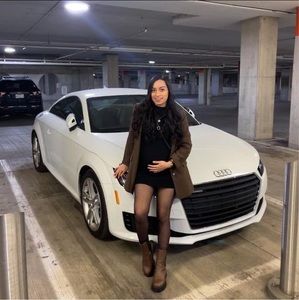 Meet your Posher, Devani